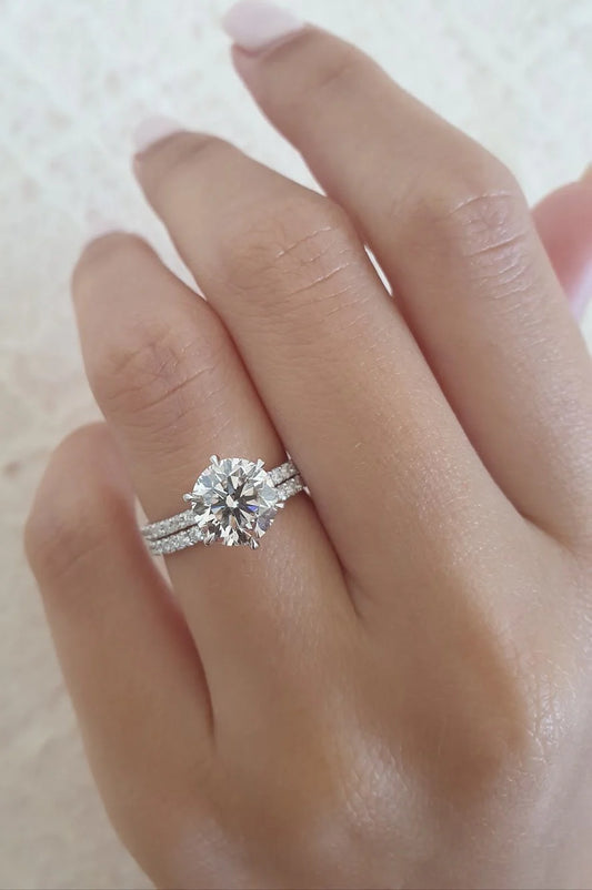 Stunning 2 Carat Round Lab-Grown Diamond Engagement Ring with Pave Band – Timeless Elegance.
