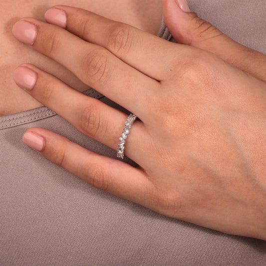 0.50 TCW Round & Baguette Moissanite Wedding Band in Gold
