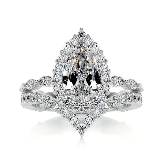 1.50 CT Pear Halo Lab-Grown Diamond Bridal Ring Set in Gold – Timeless Elegance