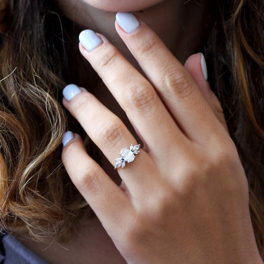 1 CT Oval Lab-Grown Diamond Cluster Engagement Ring – Elegant Sparkle Design.