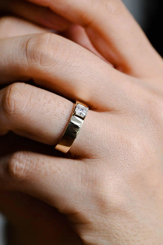 Men’s 0.1 TCW Asscher Moissanite Solitaire Wedding Band in Gold