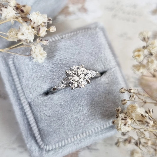 1.0 CT Round Three-Stone Lab-Grown Diamond Engagement Ring – A Symbol of Forever Love.
